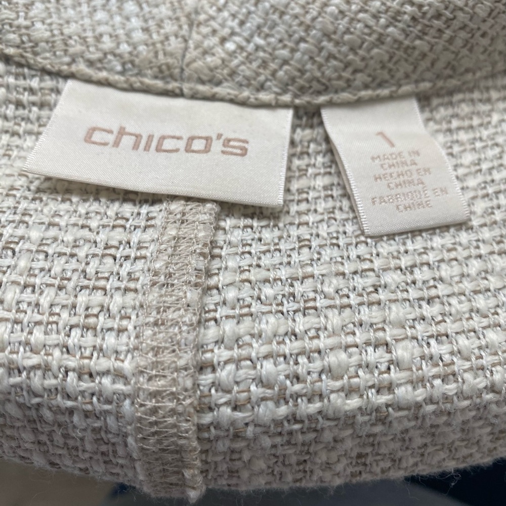 Gorgeous Cream Chico’s Blazer - Picture 4 of 4